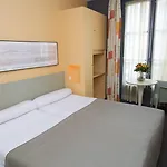 Trendy Canettes Hotel