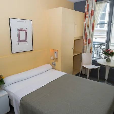 Отель Trendy Canettes 3*