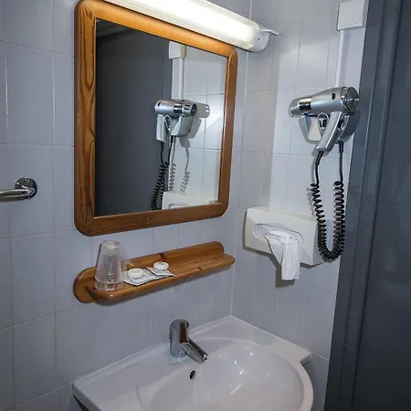 Trendy Canettes Hotel 3*