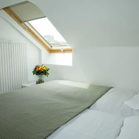 Trendy Canettes 酒店 3*