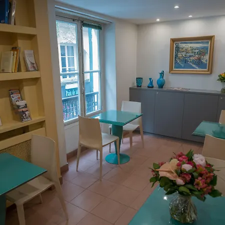 Trendy Canettes 酒店 3*