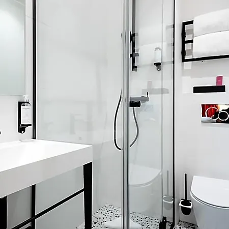 Trendy Canettes Hotel 3*