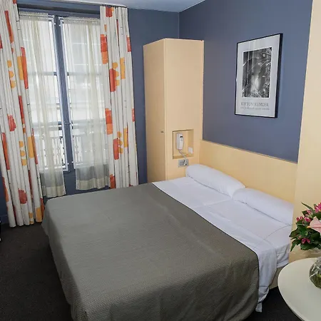 Des Canettes Hotel