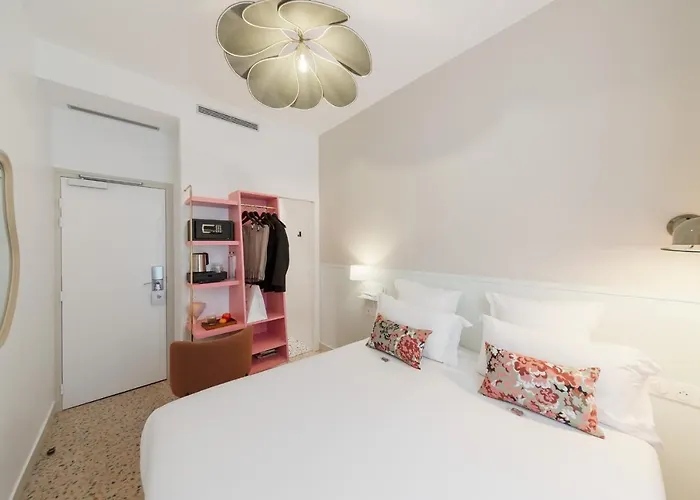 호텔 Trendy Canettes 3*