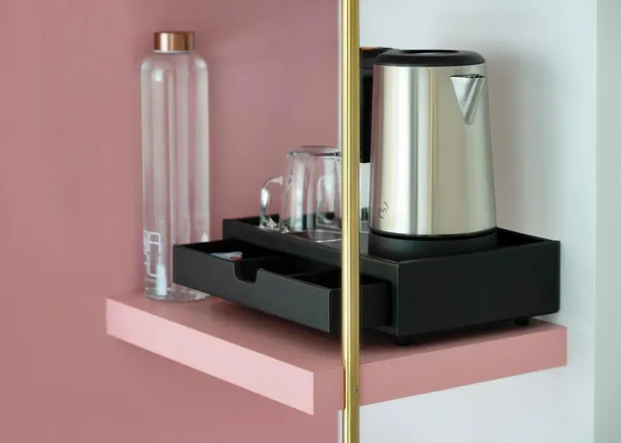 호텔 Trendy Canettes 3*