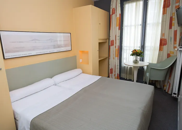 Trendy Canettes 호텔