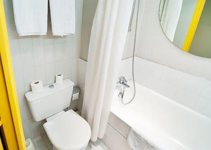 호텔 Trendy Canettes 3*