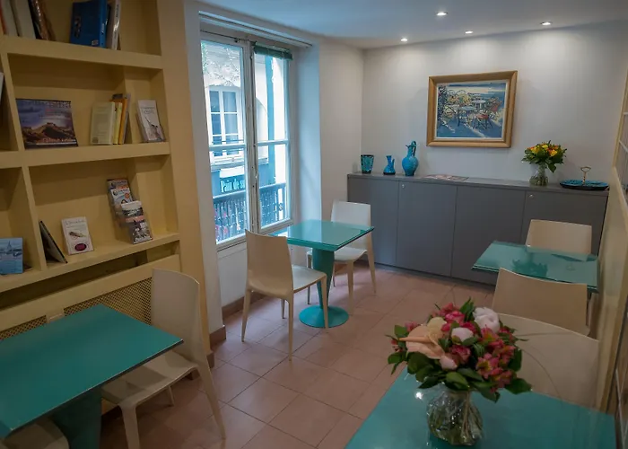 Trendy Canettes 호텔 3*