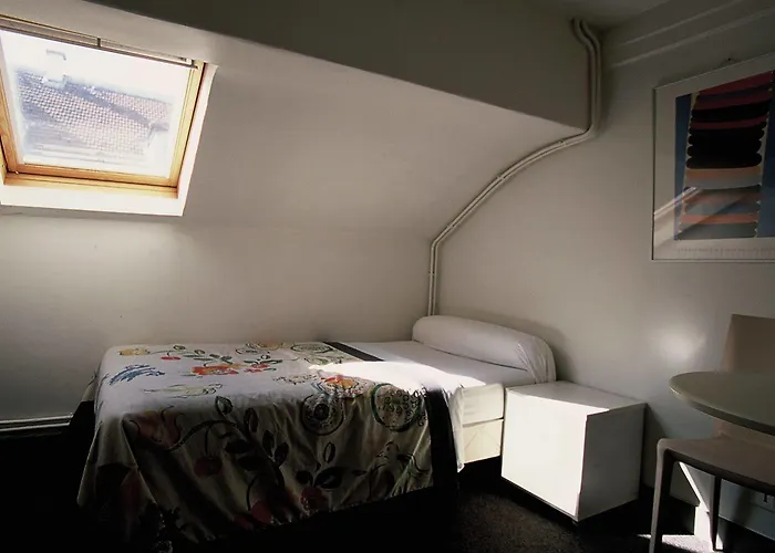 Trendy Canettes 호텔 3*