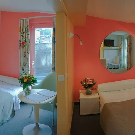 Trendy Canettes Hotell 3*