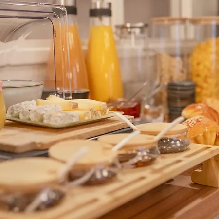 Hotell Trendy Canettes Paris